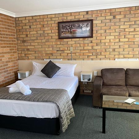 Buckaroo Motor Inn Warwick Buitenkant foto