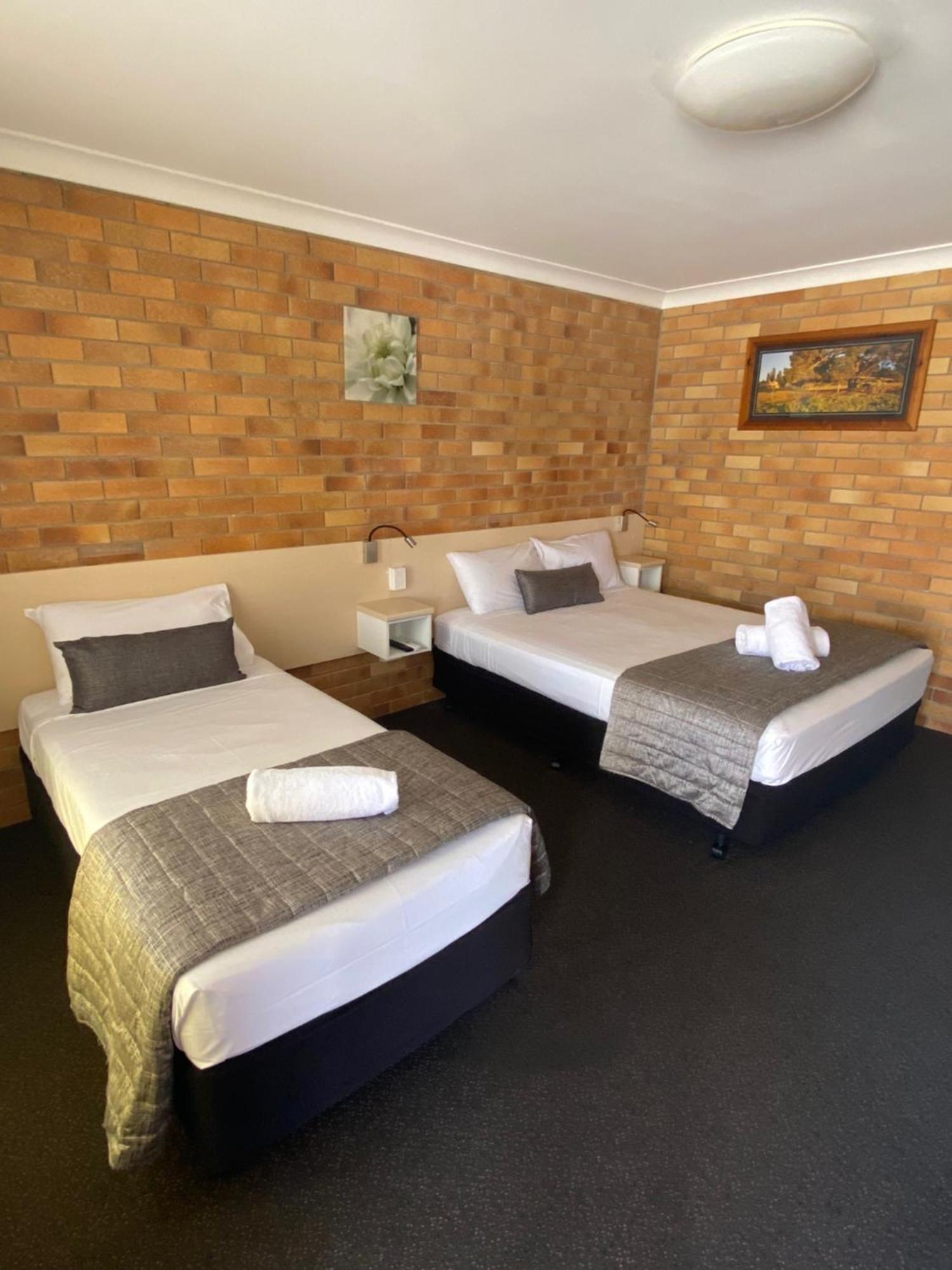 Buckaroo Motor Inn Warwick Buitenkant foto