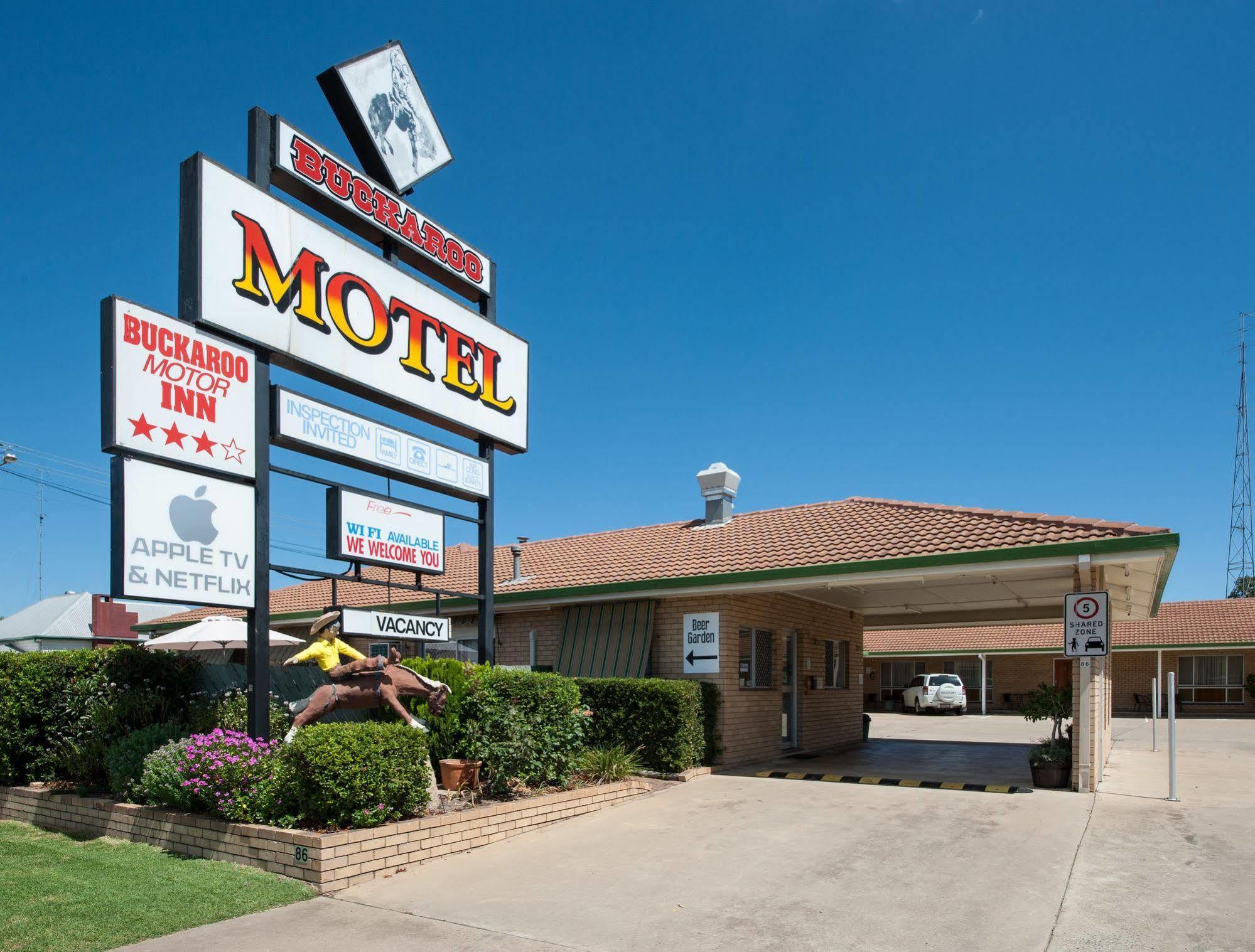 Buckaroo Motor Inn Warwick Buitenkant foto